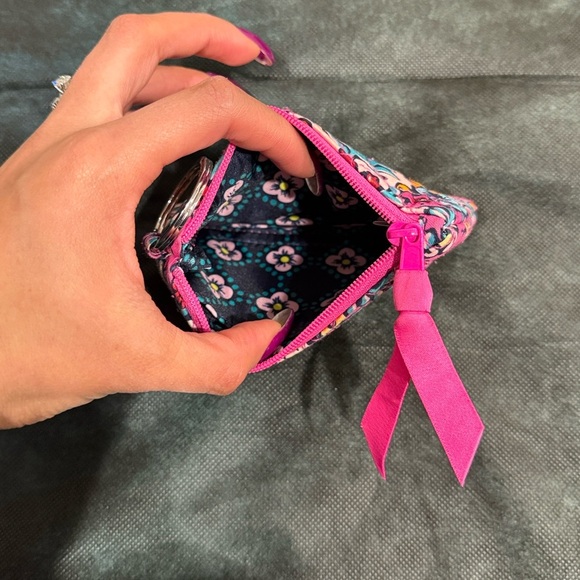 🔥Vera Bradley Floral Keychain Wallet with ID Window🔥 - Picture 2 of 6
